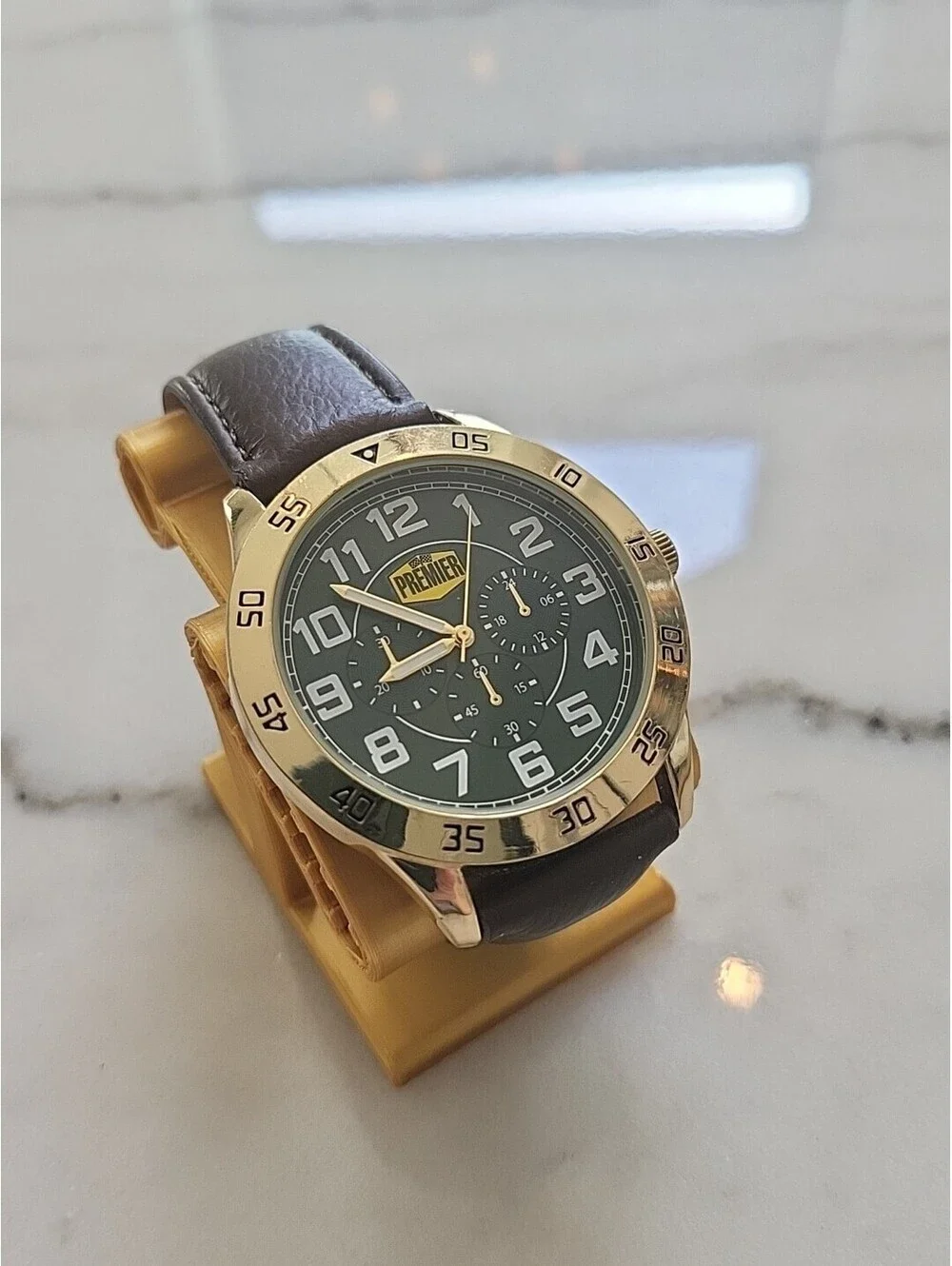 Men's Quartz Watch Working New Battery Automobilia 44mm Premier Racing 8.5